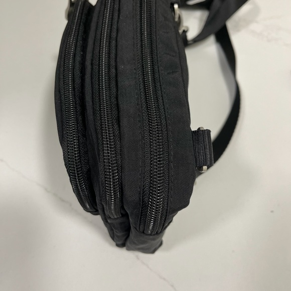 Baggallini convertible belt or crossbody travel bag - Picture 6 of 10